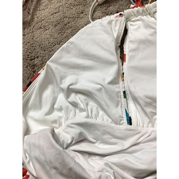 New. Anne Cole floral swimsuit. Size 16. Retails $119 - Picture 12 of 15